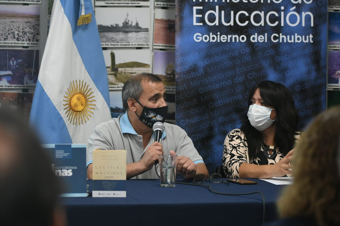 En este momento estás viendo El Gobierno del Chubut presentó la agenda de actividades pedagógicas Malvinas nos une en la escuela, como parte de las actividades por el 40° Aniversario de la Guerra de Malvinas