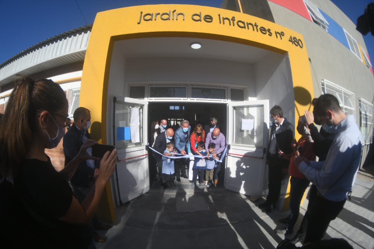 En este momento estás viendo Arcioni inauguró la ampliación de la Escuela de Nivel Inicial N° 480 en el Barrio Fontana de Puerto Madryn