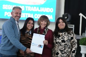 Lee más sobre el artículo Arcioni encabezó el acto aniversario N° 109 de Buen Pasto