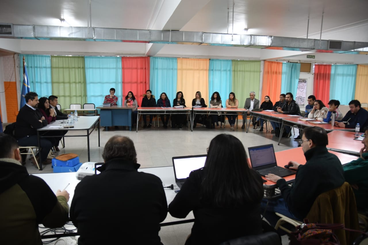 En este momento estás viendo Educación mantuvo un encuentro con los delegados de las regiones
