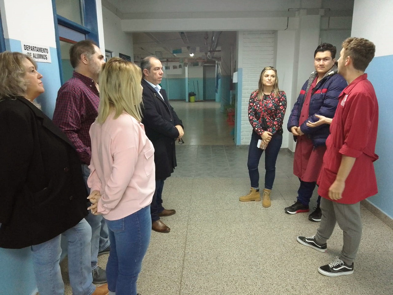 Lee más sobre el artículo El Gobierno del Chubut acompaña a estudiantes seleccionados por CONAE para la convocatoria CANSAT Argentina