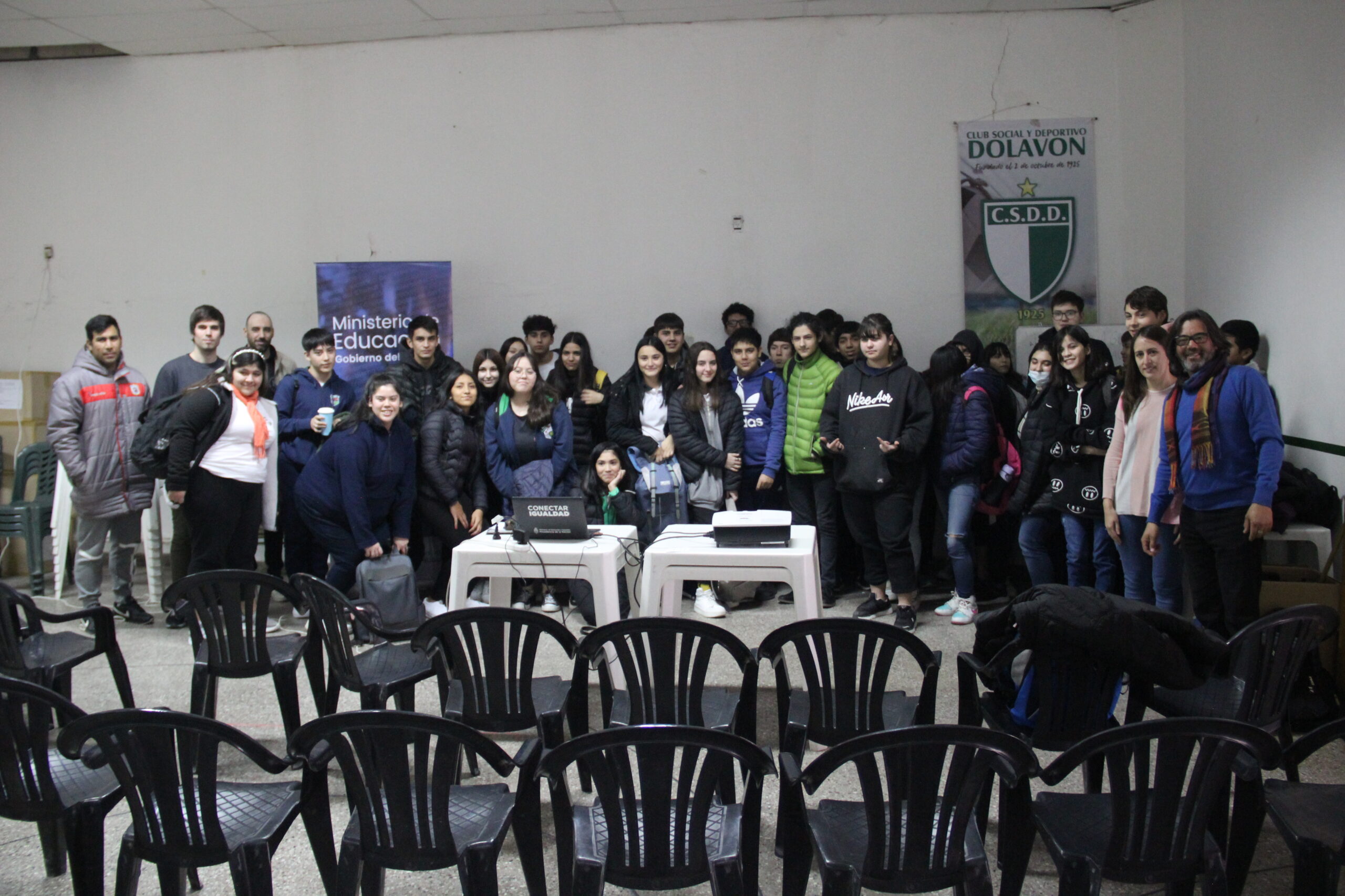 En este momento estás viendo Educación realizó un taller de fotografía ambiental en Dolavon