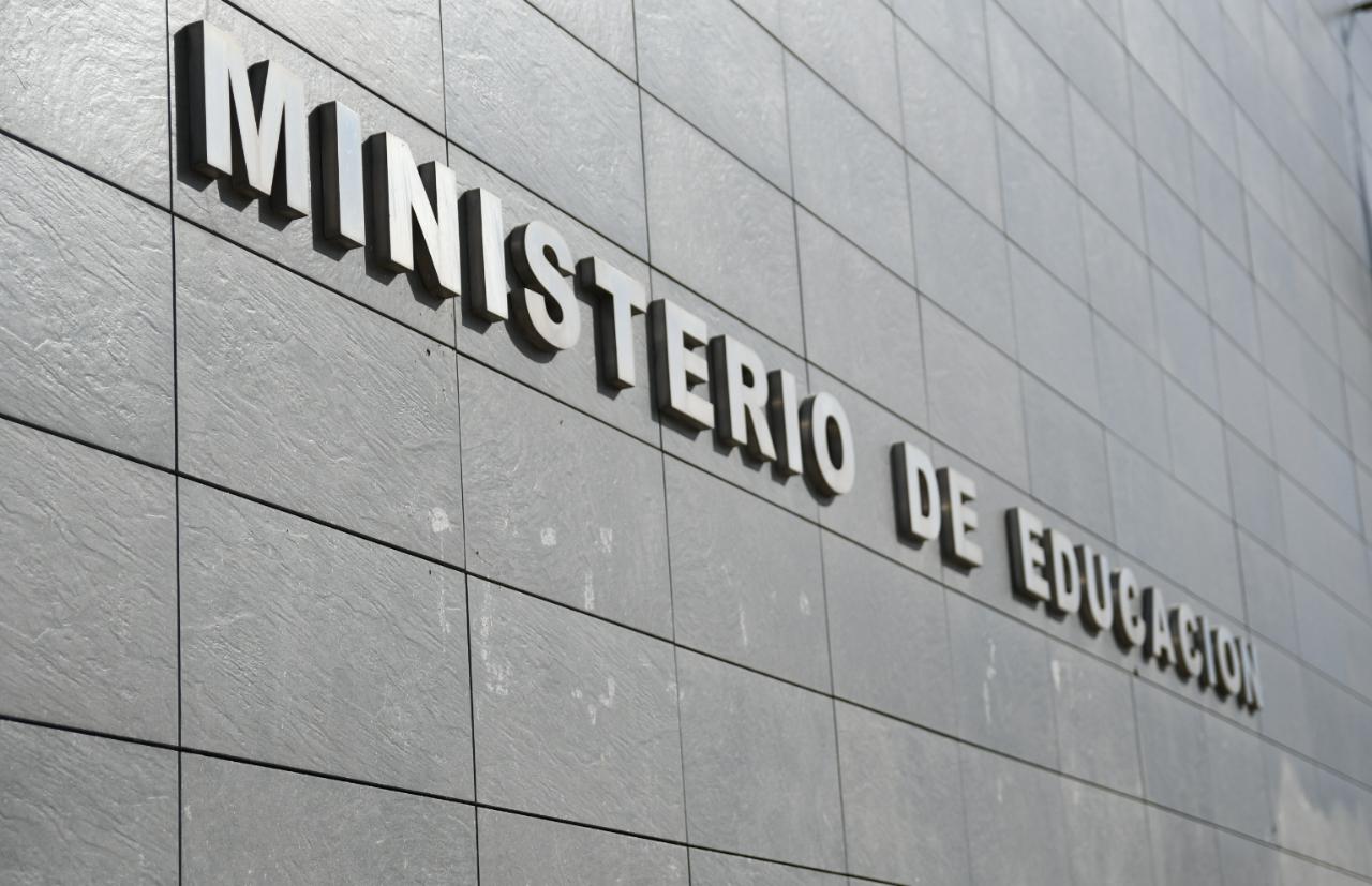 En este momento estás viendo El Gobierno del Chubut otorgará un aumento para docentes y auxiliares de la educación a partir de agosto