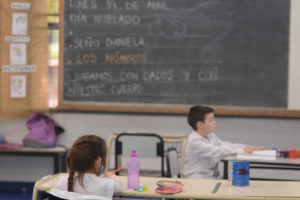 Lee más sobre el artículo Una hora más de clases representa 38 días más de escolaridad al año para fortalecer las trayectorias escolares