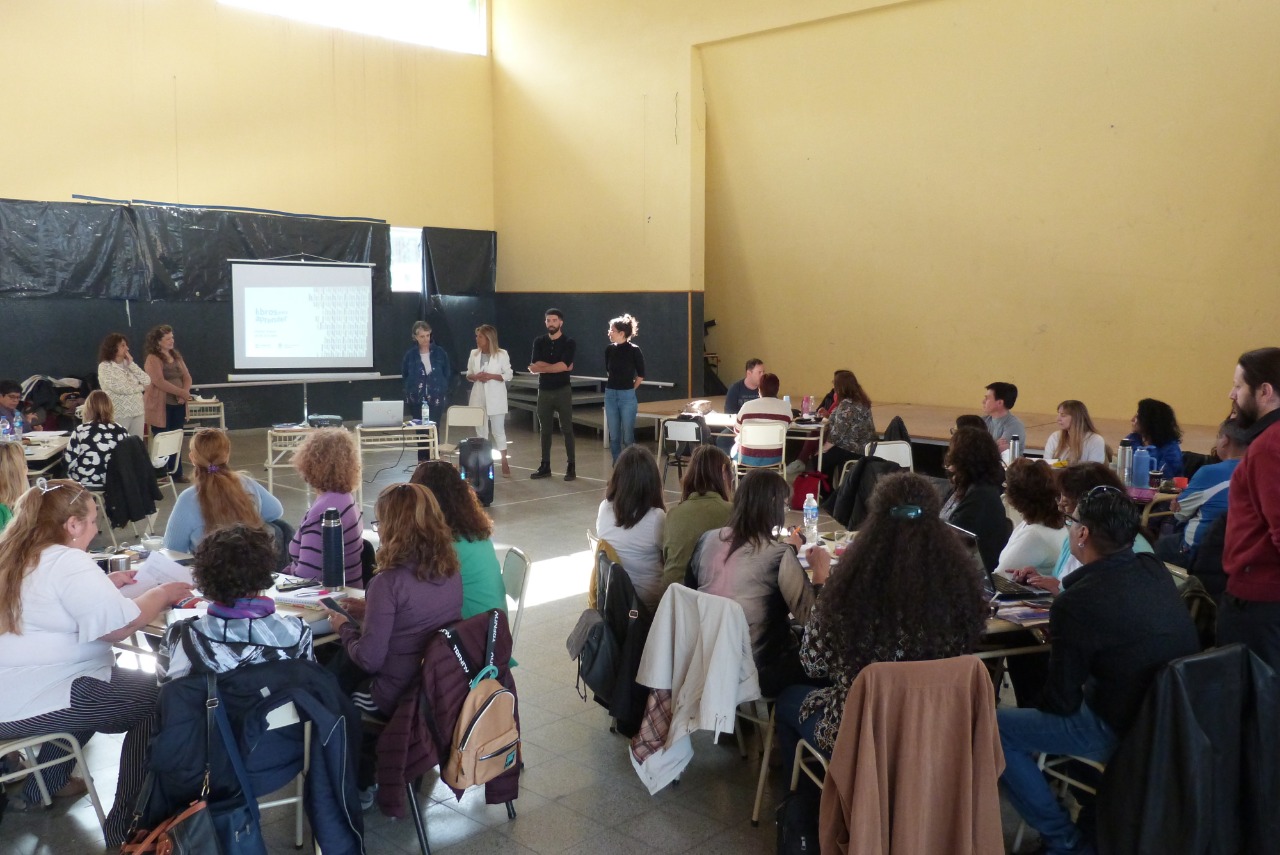 Lee más sobre el artículo Educación Primaria: Encuentro con Supervisores y recorrida por escuelas de Esquel y Trevelin