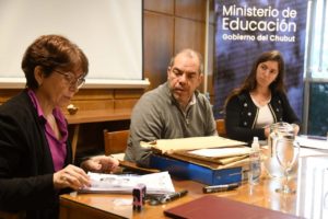 Lee más sobre el artículo El Gobierno del Chubut realizó la licitación pública para la compra de mobiliario escolar