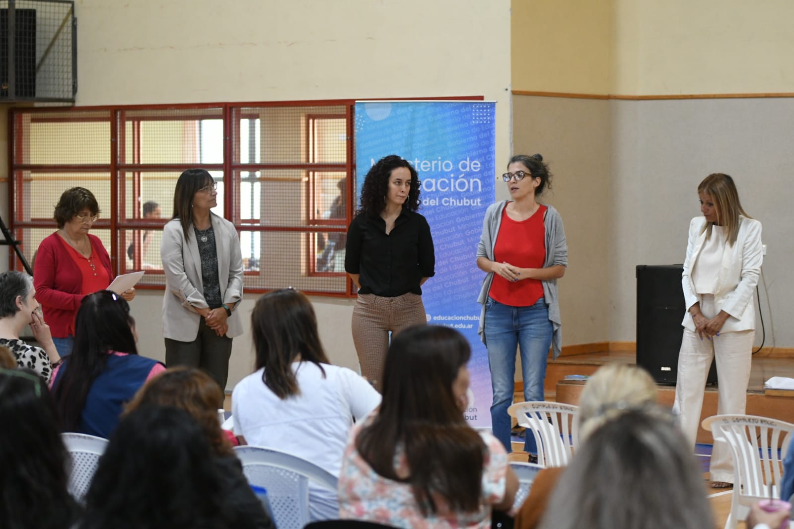 En este momento estás viendo Libros Para Aprender: Nación brindó capacitación a directivos de Rawson, Trelew y Puerto Madryn