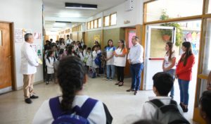 Lee más sobre el artículo El ministro Grazzini recorrió escuelas de Esquel y Trevelin