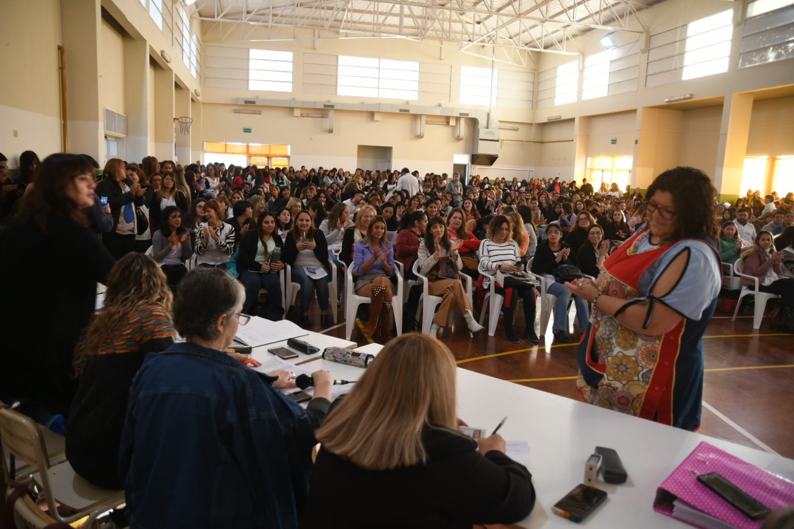 Lee más sobre el artículo Casi 1000 docentes titularizarán cargo mediante el Concurso de Ascenso