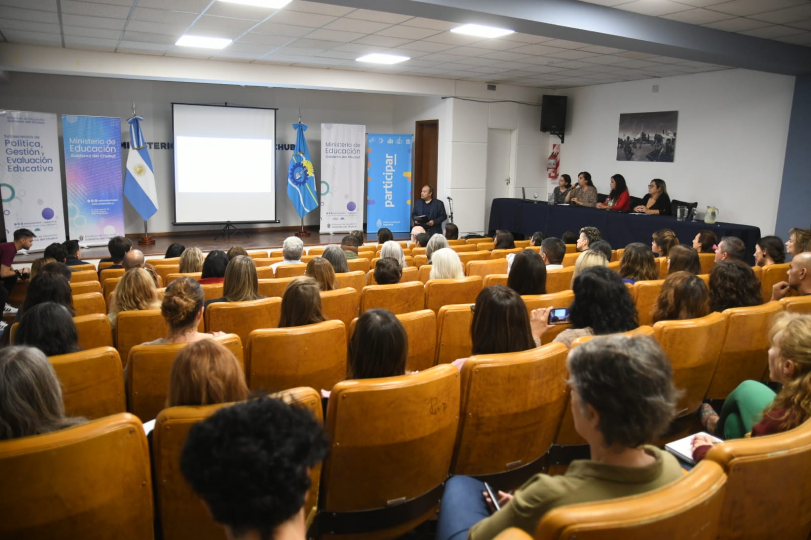 Lee más sobre el artículo Educación presentó los Programas Nacionales Cooperar y Participar en Chubut
