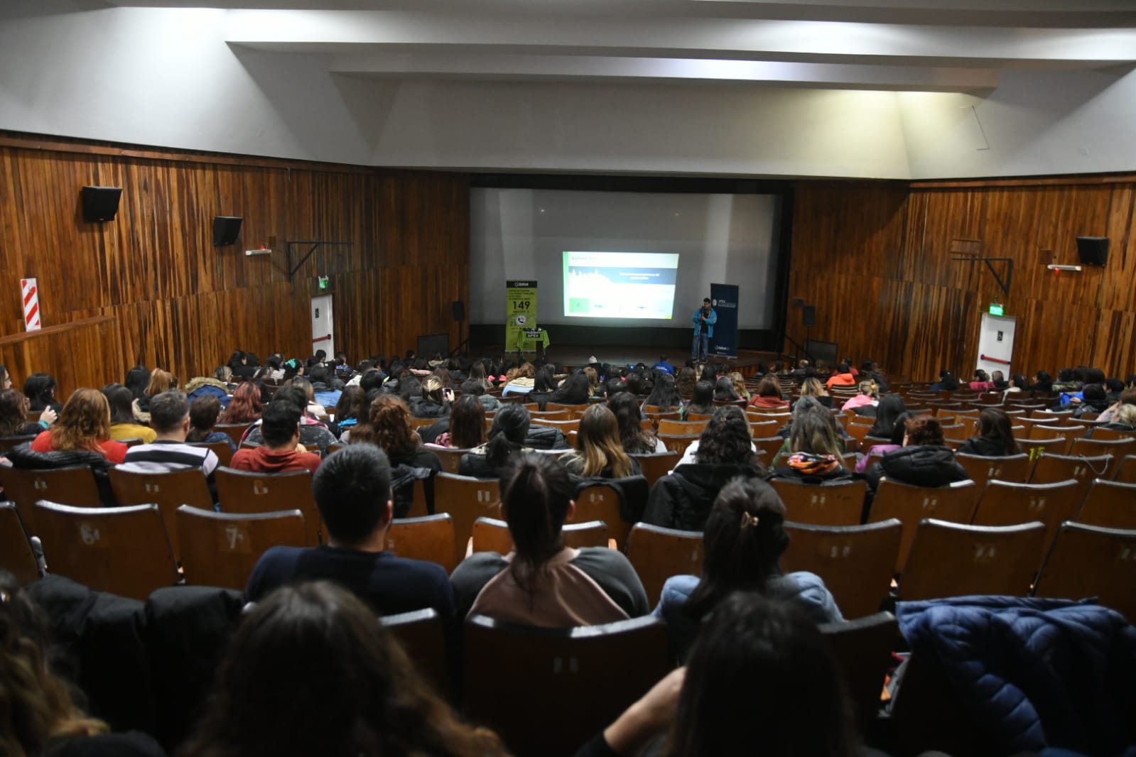 Lee más sobre el artículo Más de 200 docentes se capacitaron en el Congreso de Educación Vial