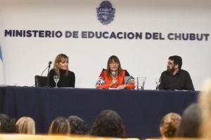 Lee más sobre el artículo Los estudiantes chubutenses podrán elegir el género de su título secundario